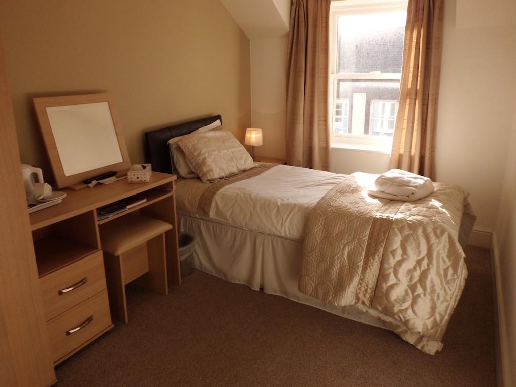 The Golden Lion Hotel Maryport Rum bild